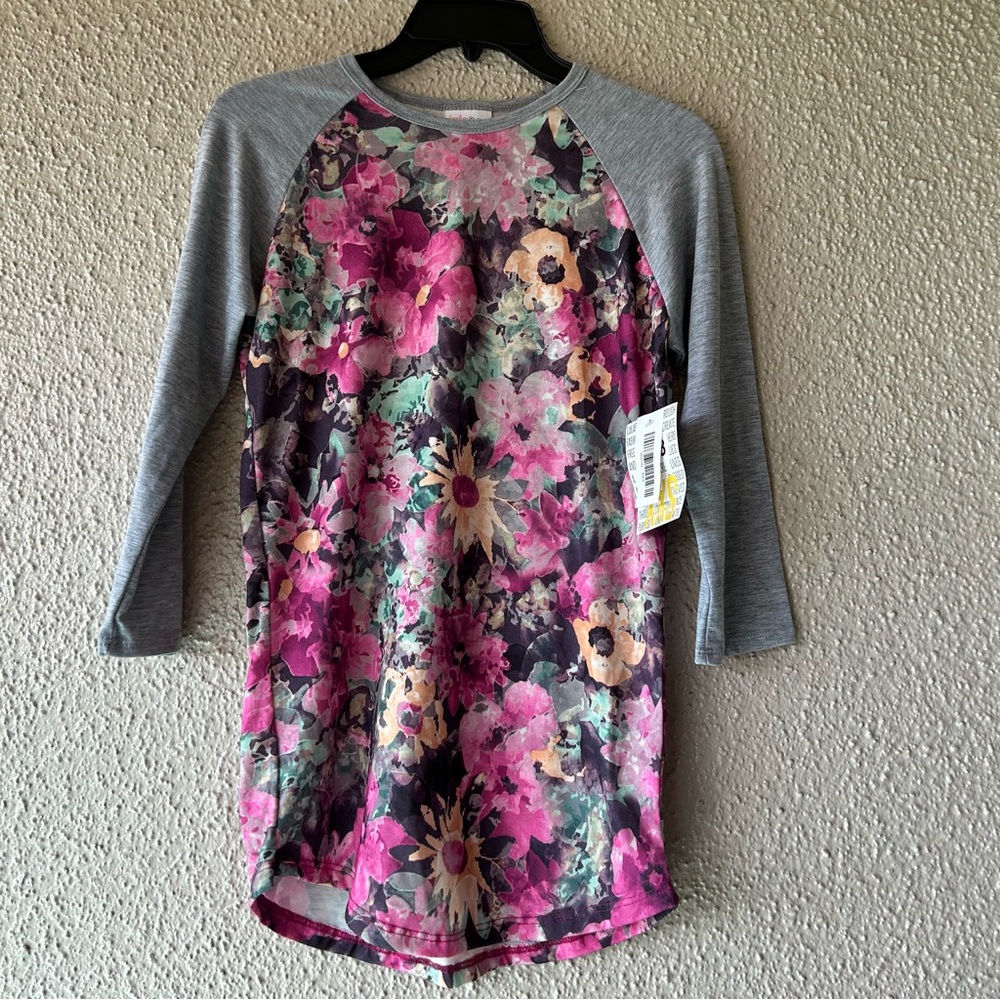 LuLaRoe Randy floral Print Tee Grey sleeve baseball tee XXS. NWT